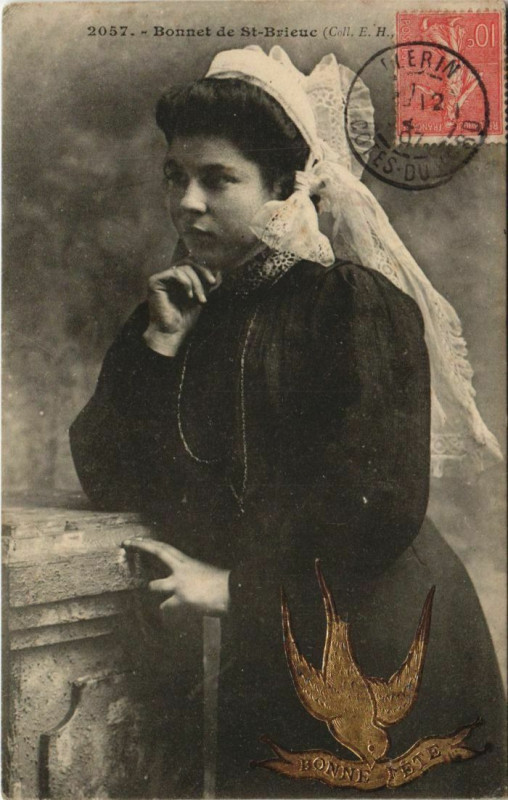 Carte postale ancienne Bonnet de St.Brieuc France