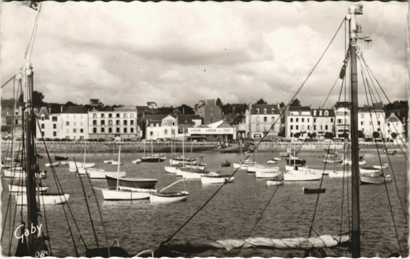 Carte postale ancienne Saint-Quay Portrieux Le Port France à Saint-Quay-Portrieux
