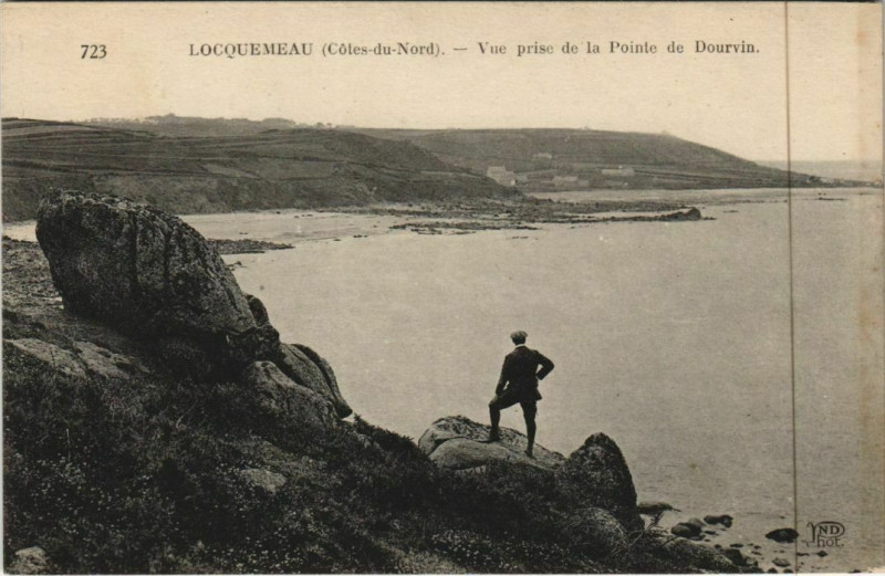 Carte postale ancienne Locquemeau Vue prise de la Pointe France