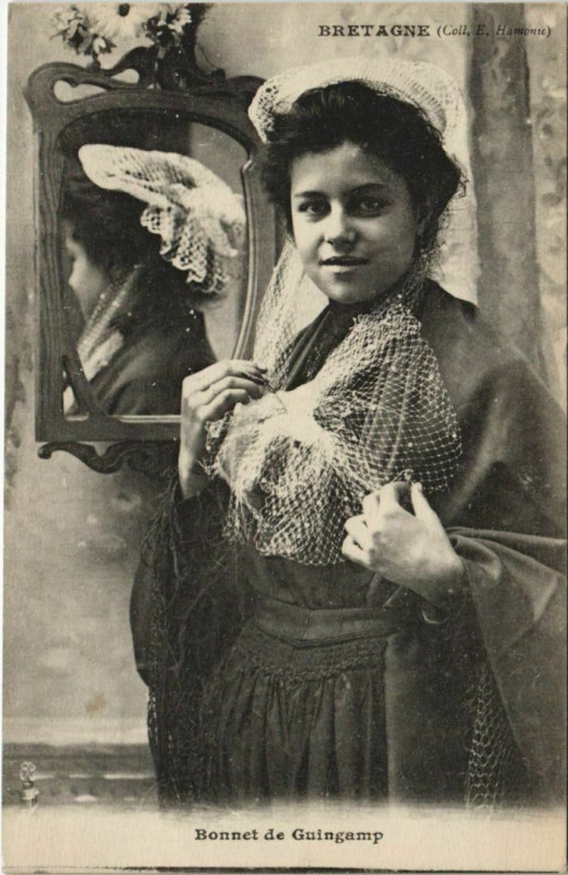 Carte postale ancienne Guingamp Bonnet France à Guingamp
