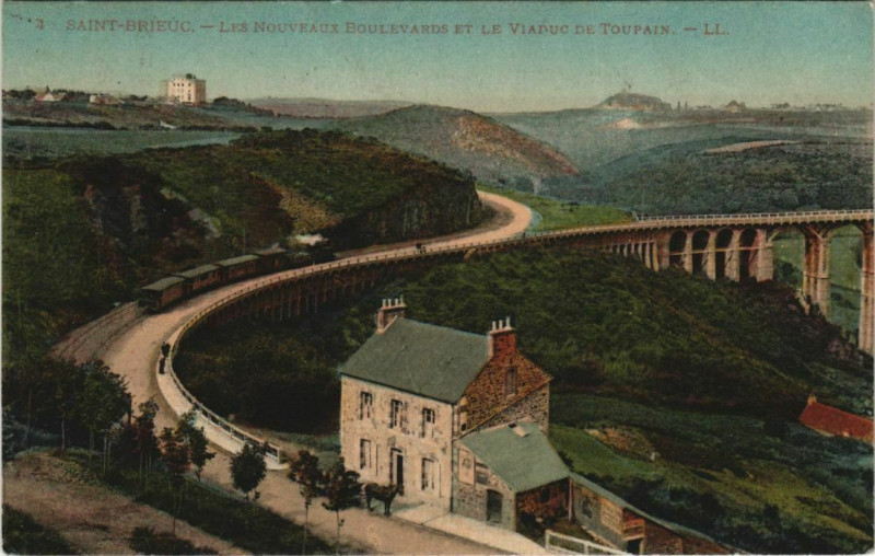 Carte postale ancienne Saint Brieuc Les Nouveaux Boulevards France à Saint-Brieuc