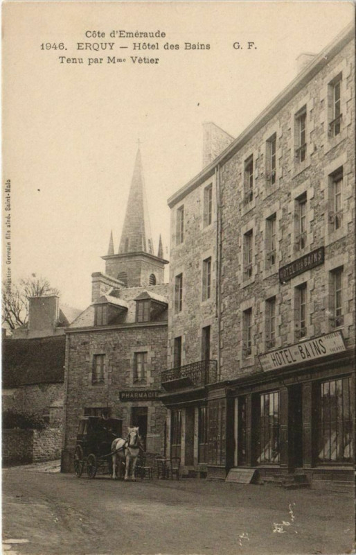 Carte postale ancienne Erquy Hotel des Bains France à Erquy