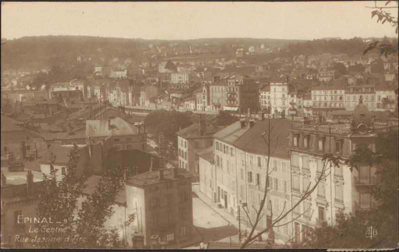 Carte postale ancienne Carte Postale, Epinal, Le Centre ,Rue Jeanne d'Arc