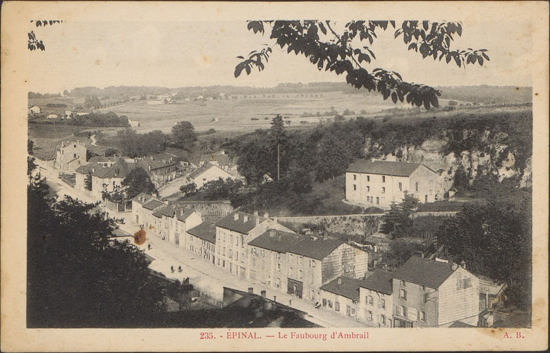 Carte postale ancienne Carte Postale, Epinal, Le Faubourg d'Ambrail