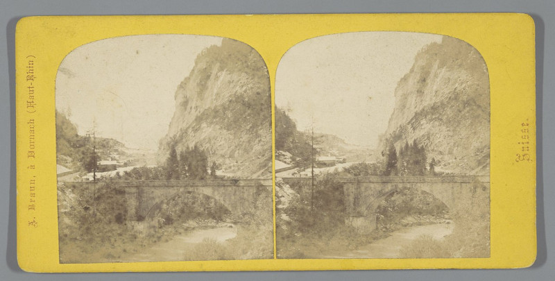 Carte postale ancienne Brug nabij Domleschg, op de Via Mala, Zwitserland Vallée de Domleschg troisième pont de la Via Mala (titel op object) Canton des Grisons (serietitel