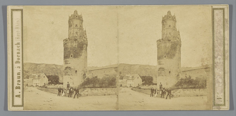 Carte postale ancienne Enkele mannen voor de Ronde Toren in Andernach La Tour ronde à Andernach Der runde Thurm in Andernach (titel op object), Rp-F-F13818
