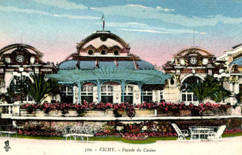 Carte postale ancienne 310 Vichy, Facade du Casino (Nby 8678)