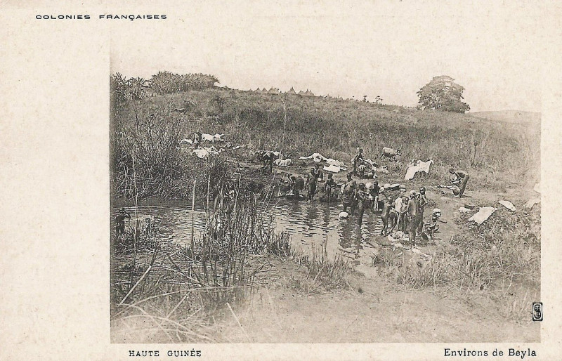 Carte postale ancienne Environs de Beyla (Guinée)