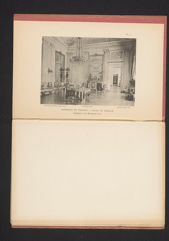 Carte postale ancienne Gezicht op de familiekamer van het kasteel van Compiègne, Frankrijk Intérieur du Chateau - Salon de Famille (titel op object) Compiègne et ses Monu