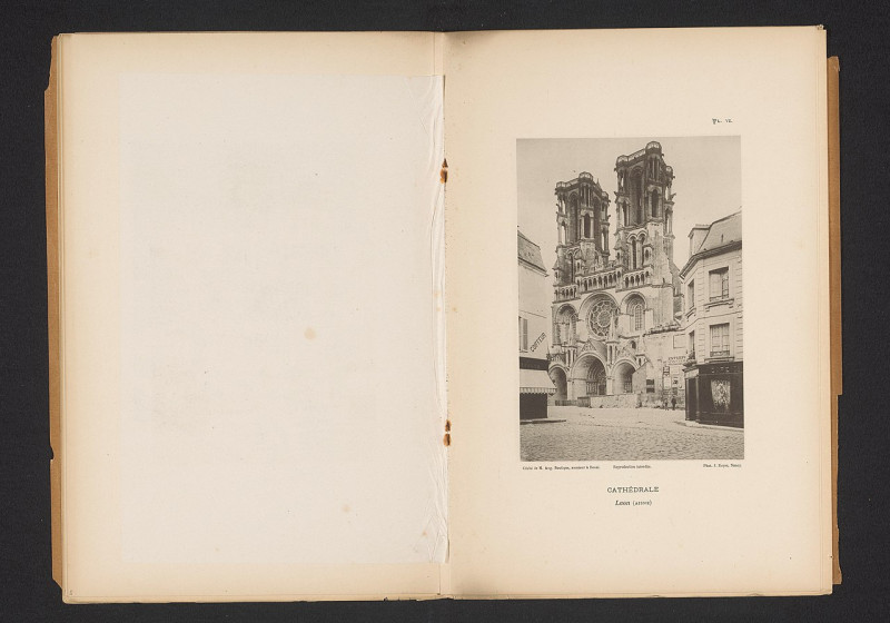 Carte postale ancienne Gezicht op de kathedraal van Laon, Frankrijk Cathédrale (titel op object) Laon (Aisne) (serietitel op object), Rp-F-2010-121-6