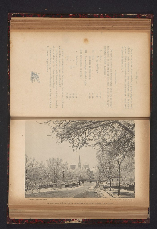 Carte postale ancienne Gezicht op de toren van de Sint-Pieterskathedraal in Genève La Nouvelle Flèche de la Cathédrale de Saint-Pierre, de Genève (titel op object), Rp-F