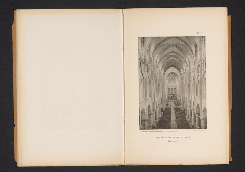 Carte postale ancienne Gezicht op het interieur van de kathedraal van Laon, Frankrijk Intérieur de la Cathédrale (titel op object) Laon (Aisne) (serietitel op object), Rp-