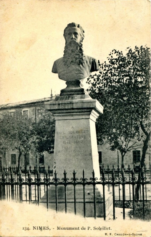 Carte postale ancienne Buste de Paul Soleillet, Nîmes