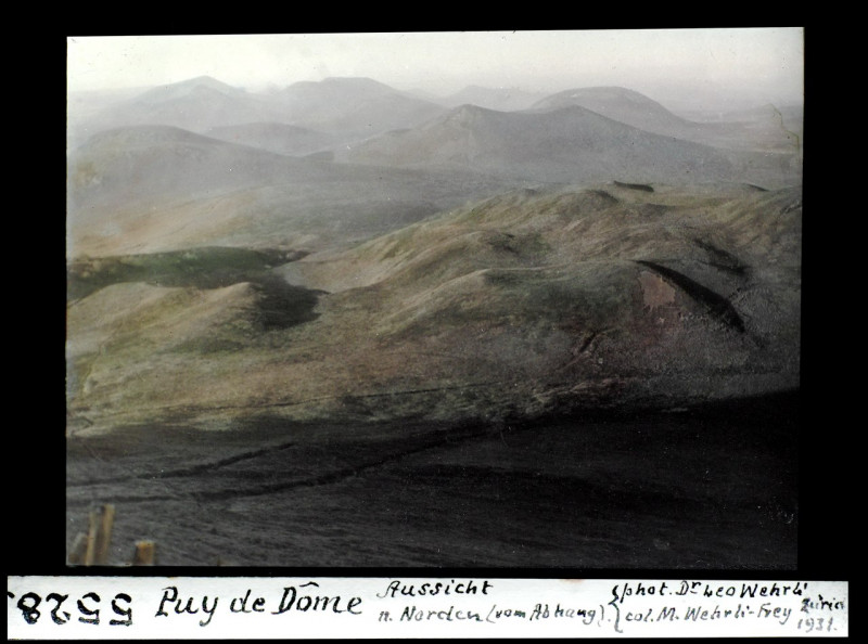 Carte postale ancienne Eth-Bib-Puy de Dôme (Gipfel), Aussicht nach Norden, (vom Abhang)-Dia 247-05528