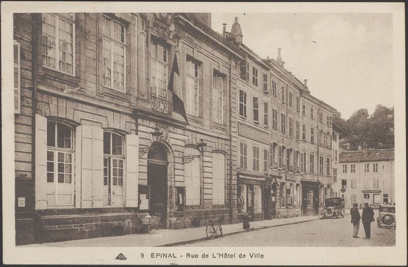 Carte postale ancienne Carte postale, Epinal, Rue de l'Hôtel de Ville