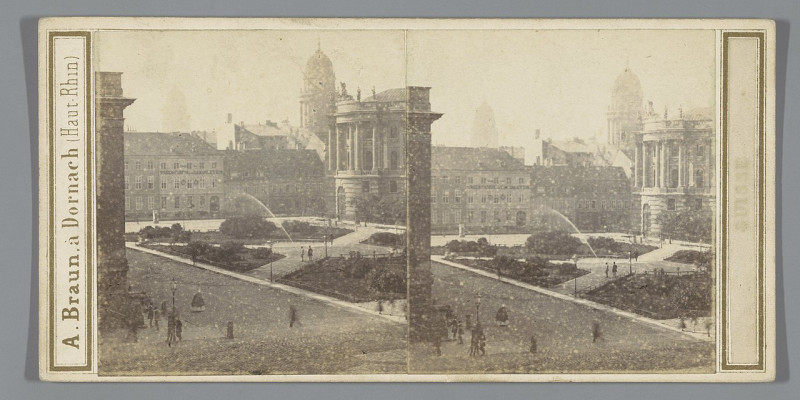 Carte postale ancienne Gezicht op de Bebelplatz, Berlijn Der Opernplatz (titel op object) Berlin (serietitel op object), Rp-F-F13808