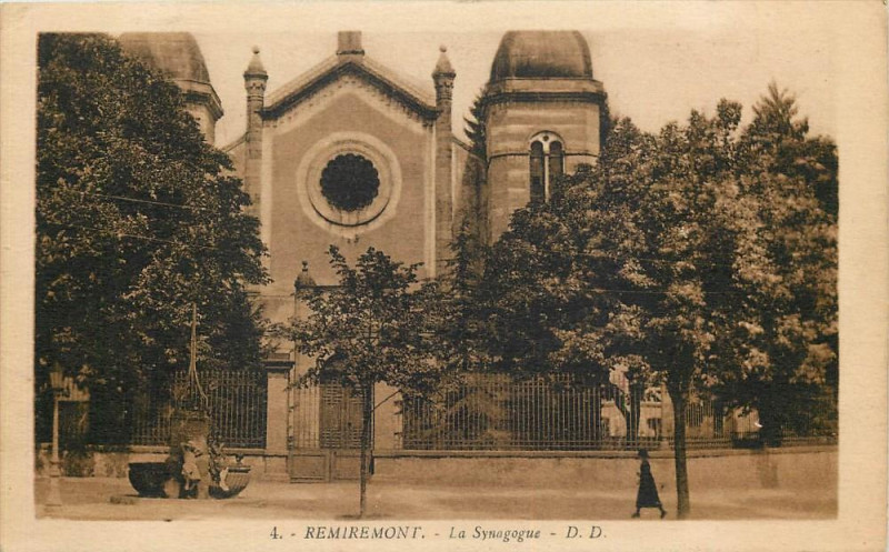 Carte postale ancienne Remiremont. Synagogue à Remiremont