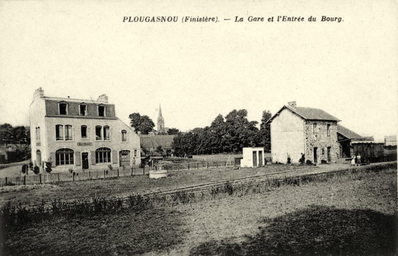 Carte postale ancienne Gare de Plougasnou vers 1910 à Plougasnou