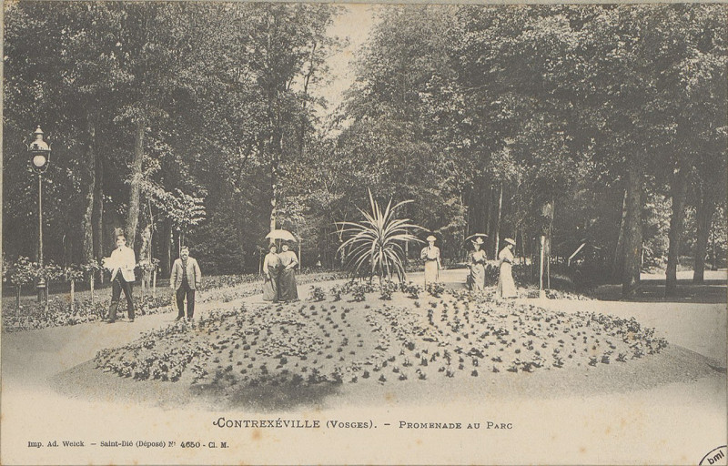 Carte postale ancienne Carte postale, Contrexéville (Vosges), Promenade au parc