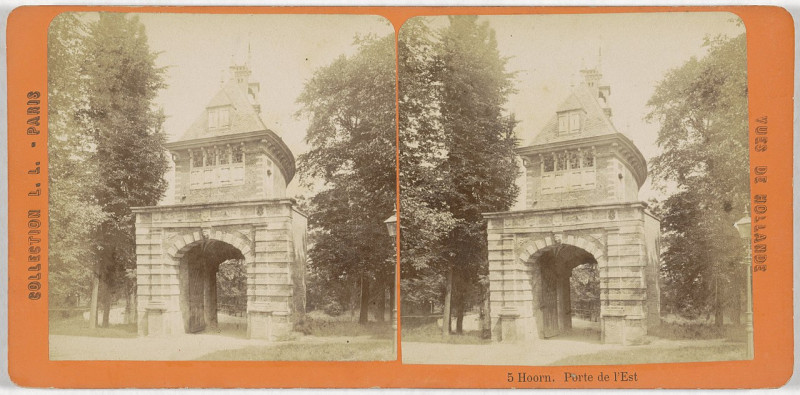 Carte postale ancienne De Oosterpoort in Hoorn Hoorn. Porte de l'est (titel op object) Vues de Hollande (serietitel op object), Rp-F-F12103