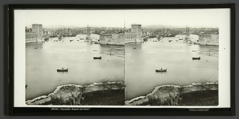 Carte postale ancienne Gezicht op de haven van Marseille, Frankrijk Marseille. Entree du Port (titel op object), Rp-F-F08356