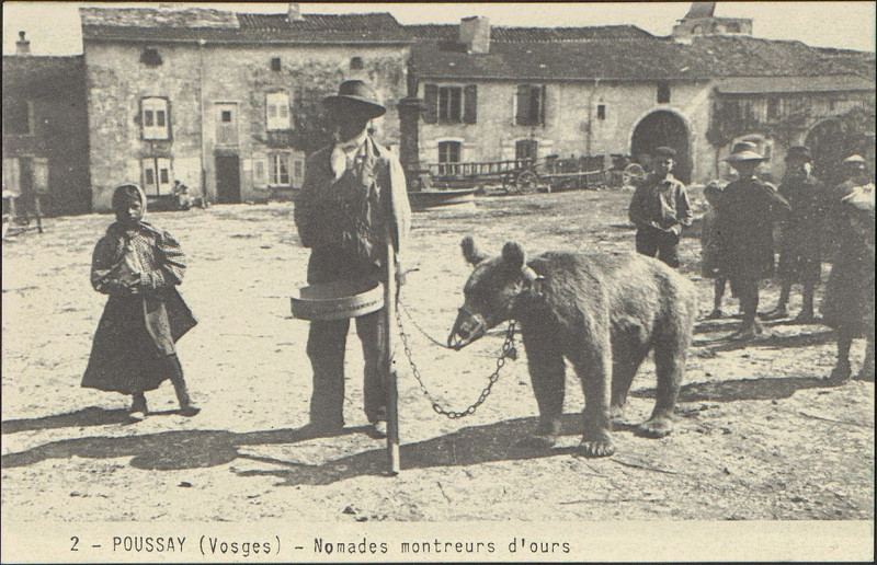 Carte postale ancienne Carte postale, Poussay (Vosges), Nomades montreurs d'ours