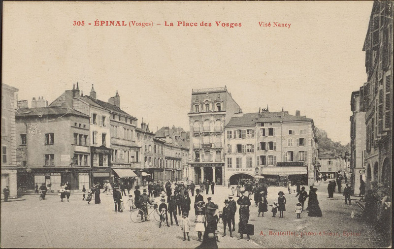 Carte postale ancienne Carte postale, Epinal (Vosges), La Place des Vosges
