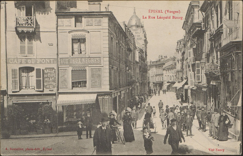 Carte postale ancienne Carte postale, Epinal (Vosges), La Rue Léopold-Bourg