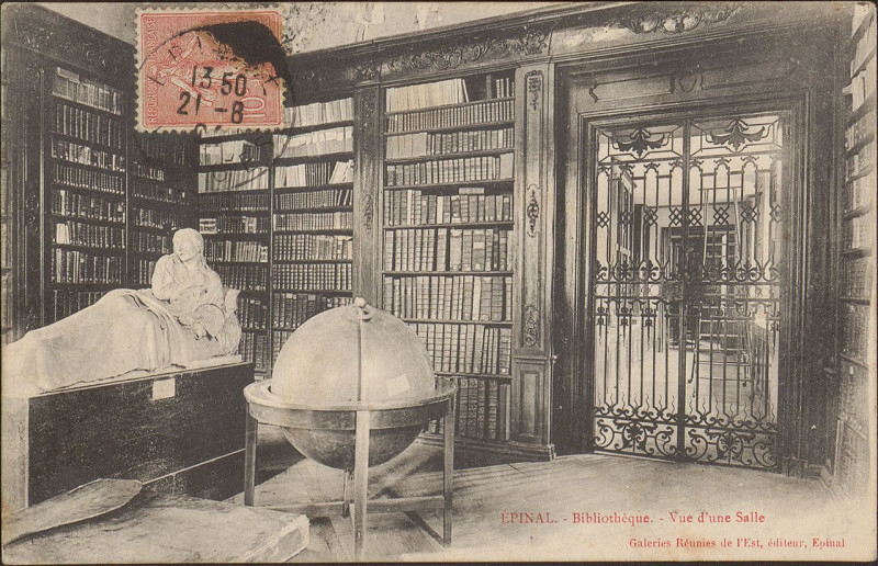 Carte postale ancienne Carte postale, Epinal, Bibliothèque, Vue d'une salle