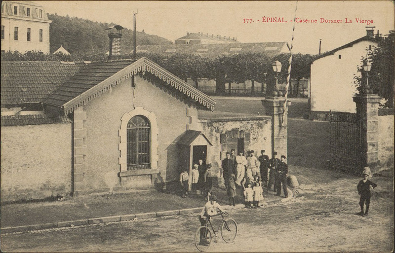 Carte postale ancienne Carte postale, Epinal, Caserne Dorsner La Vierge