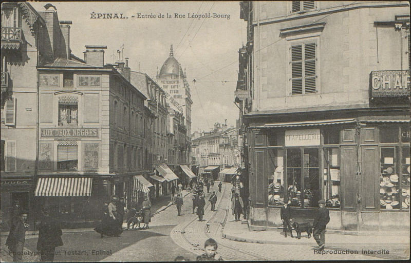 Carte postale ancienne Carte postale, Epinal, Entrée de la Rue Léopold-Bourg