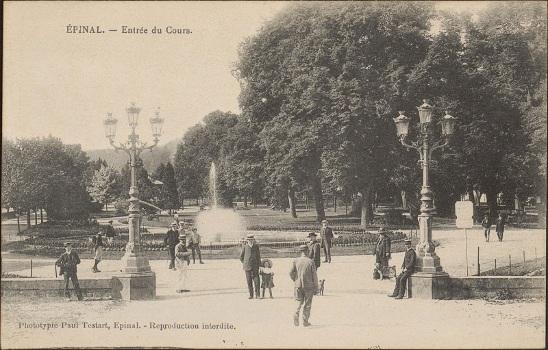 Carte postale ancienne Carte postale, Epinal, Entrée du Cours