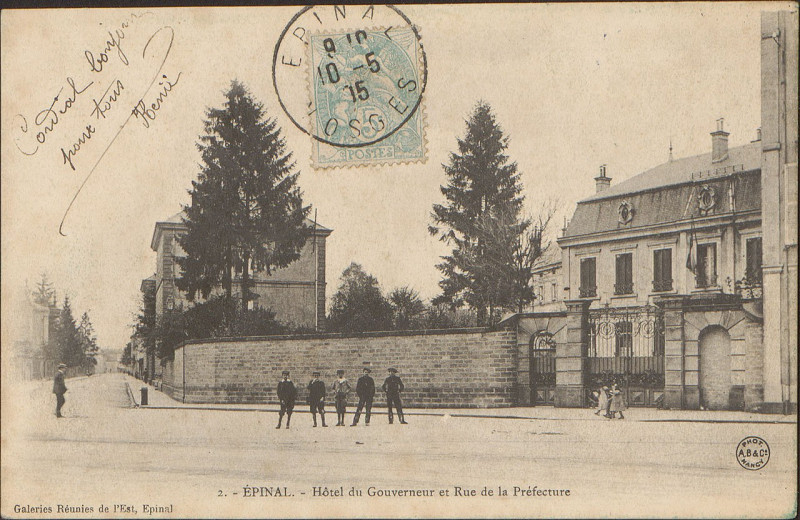 Carte postale ancienne Carte postale, Epinal, Hôtel du Gouverneur et Rue de la Préfecture