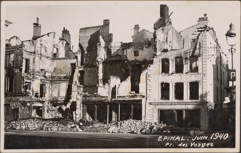 Carte postale ancienne Carte postale, Epinal, Juin 1940, Pl. des Vosges