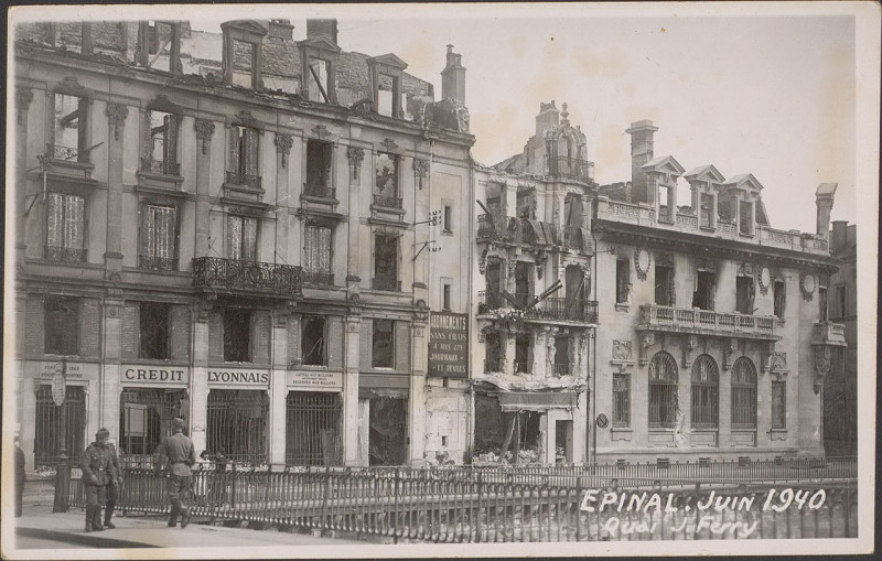 Carte postale ancienne Carte postale, Epinal, Juin 1940, Quai J. Ferry