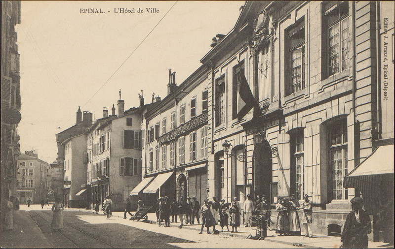 Carte postale ancienne Carte postale, Epinal, L'Hôtel de Ville 2