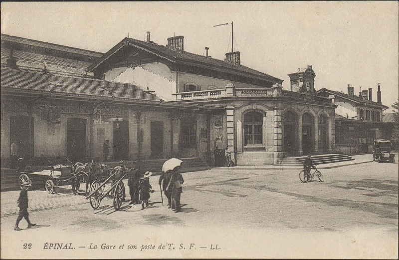 Carte postale ancienne Carte Postale, Epinal, La Gare et son poste T.S.F