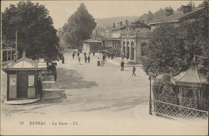 Carte postale ancienne Carte Postale, Epinal, La Gare