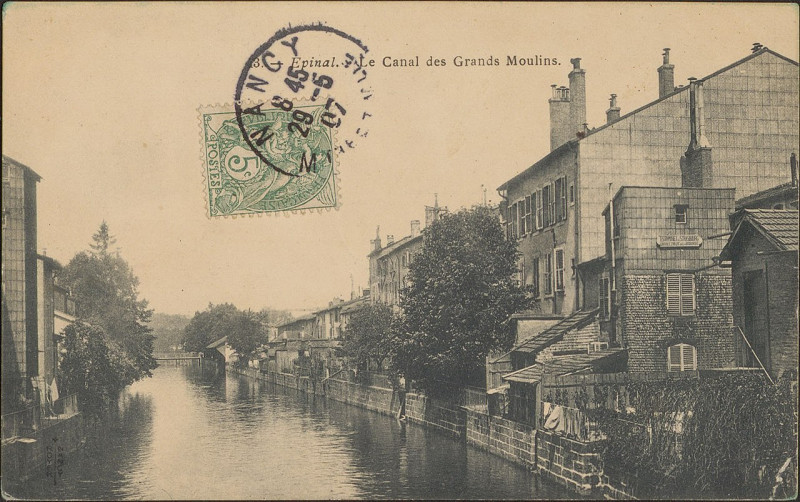 Carte postale ancienne Carte Postale, Epinal, Le Canal des Grands-Moulins 2