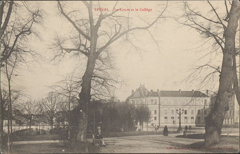 Carte postale ancienne Carte Postale, Epinal, Le Cours et le Collège