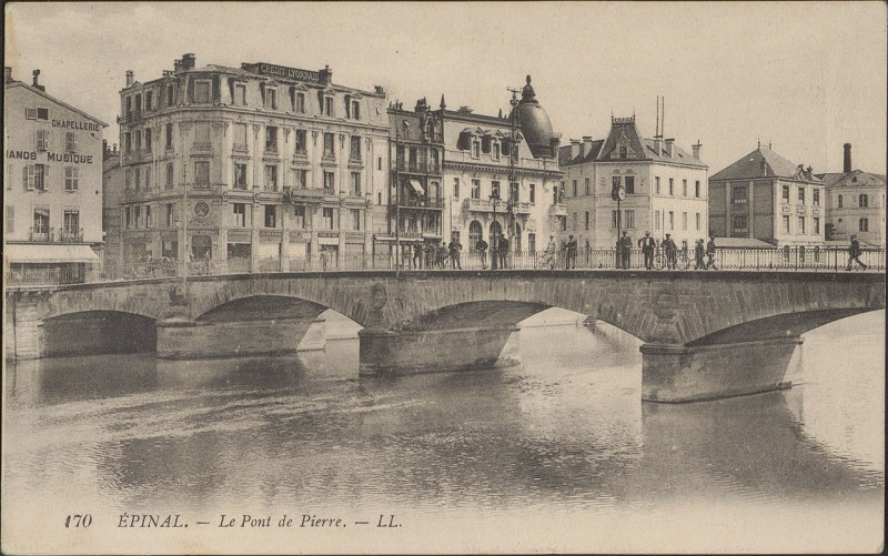 Carte postale ancienne Carte Postale, Epinal, Le Pont de Pierre