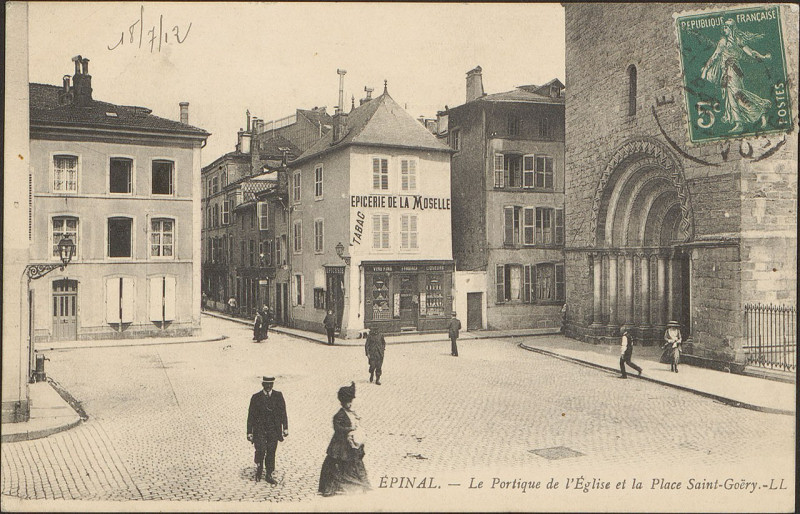 Carte postale ancienne Carte postale, Epinal, Le Portique de l'Eglise et la Place Saint-Goëry