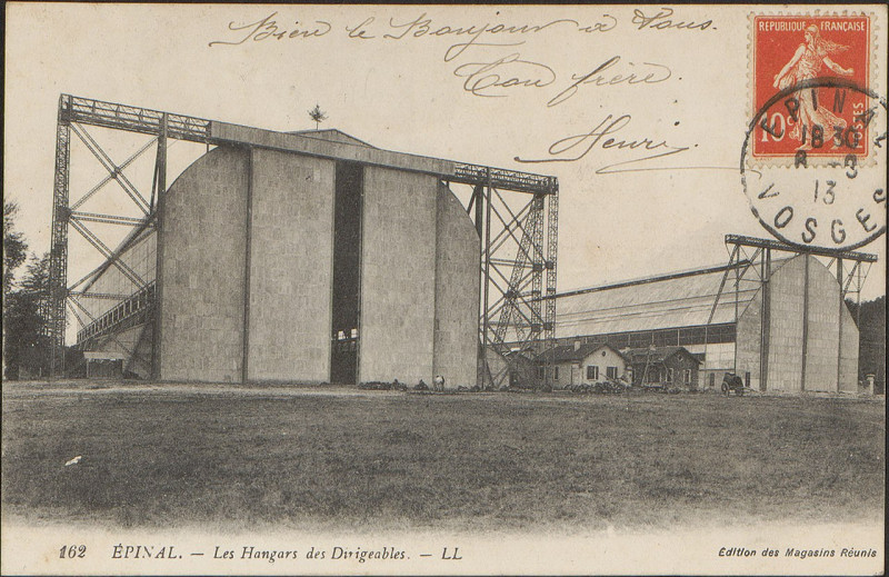 Carte postale ancienne Carte postale, Epinal, Les Hangars des Dirigeables
