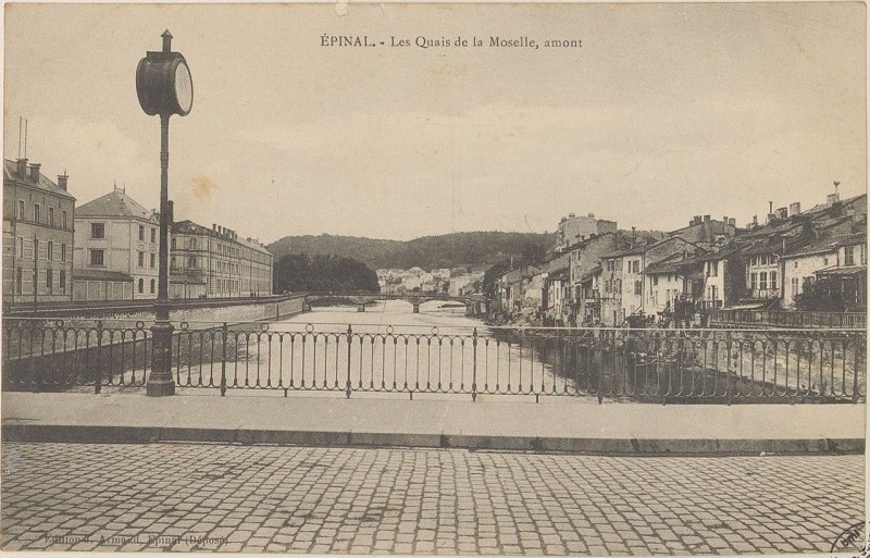Carte postale ancienne Carte postale, Epinal, Les Quais de la Moselle, amont 2