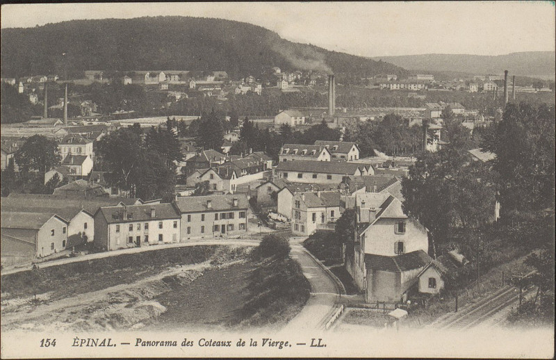 Carte postale ancienne Carte Postale, Epinal, Panorama des Coteaux de la Vierge