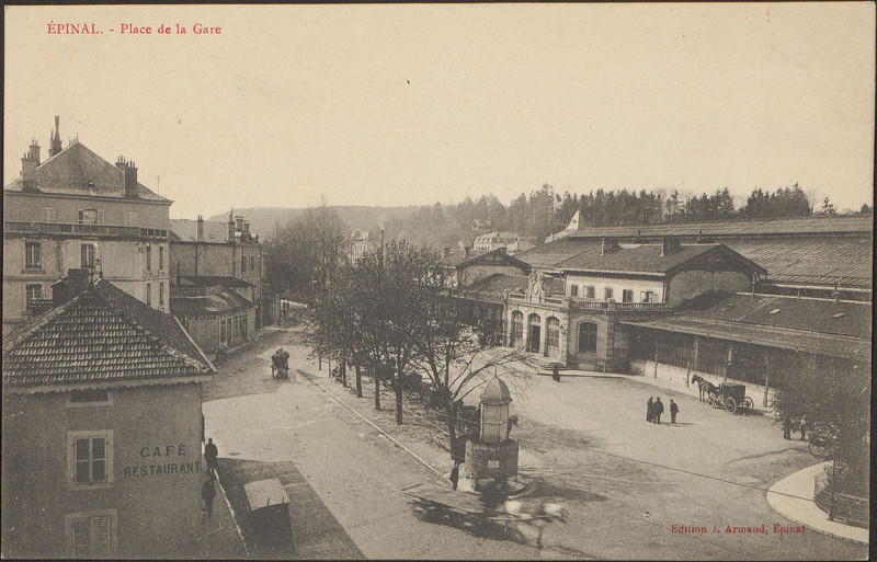 Carte postale ancienne Carte Postale, Epinal, Place de la Gare