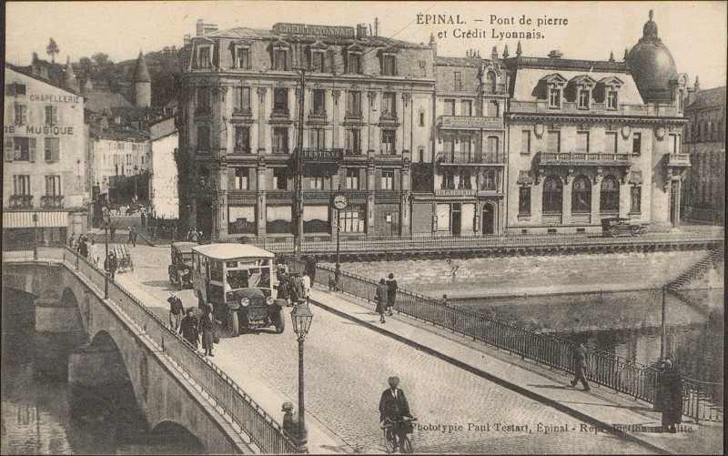 Carte postale ancienne Carte postale, Epinal, Pont de Pierre et Crédit Lyonnais 2