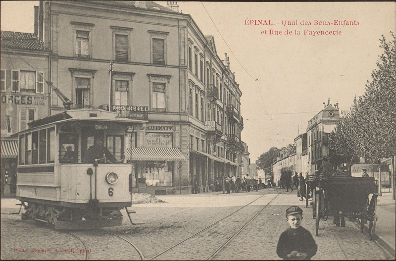 Carte postale ancienne Carte postale, Epinal, Quai des Bons-Enfants et Rue de la Fayencerie