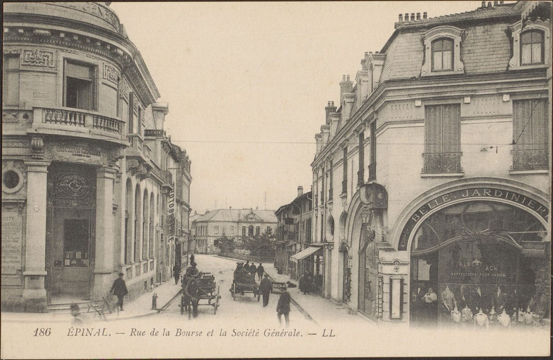 Carte postale ancienne Carte postale, Epinal, Rue de la Bourse et la Société Générale