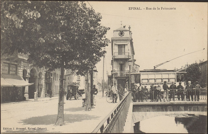 Carte postale ancienne Carte postale, Epinal, Rue de la Faïencerie 4